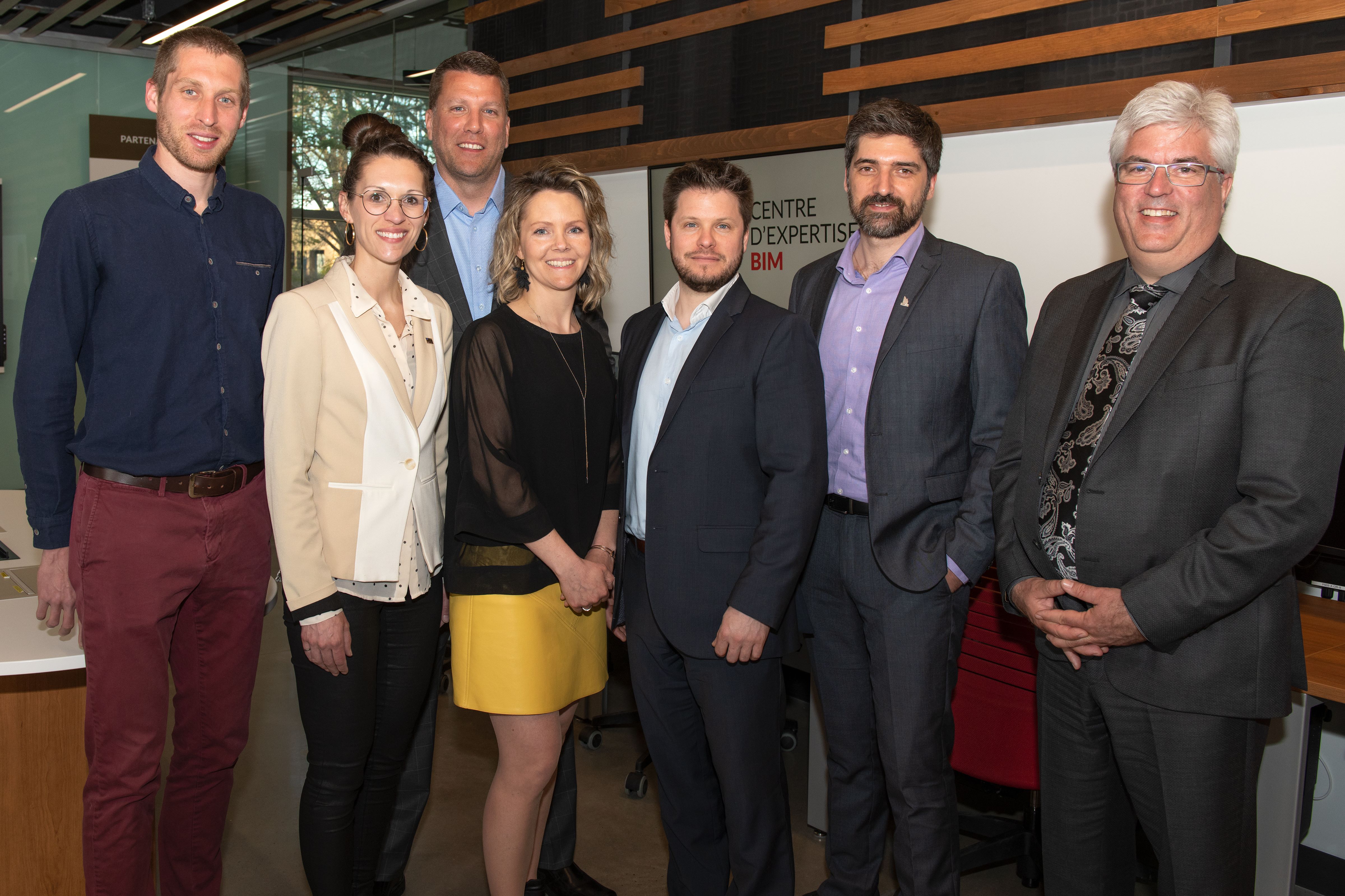 Thomas Duhamel, tbmaestro; Marie-Noelle Simard et Éric Dallaire, Aéroport international Jean-Lesage de Québec; Christine D’Amours, Planidesign; Frank Murat, BIM One et Michel Lesage, Cégep Limoilou