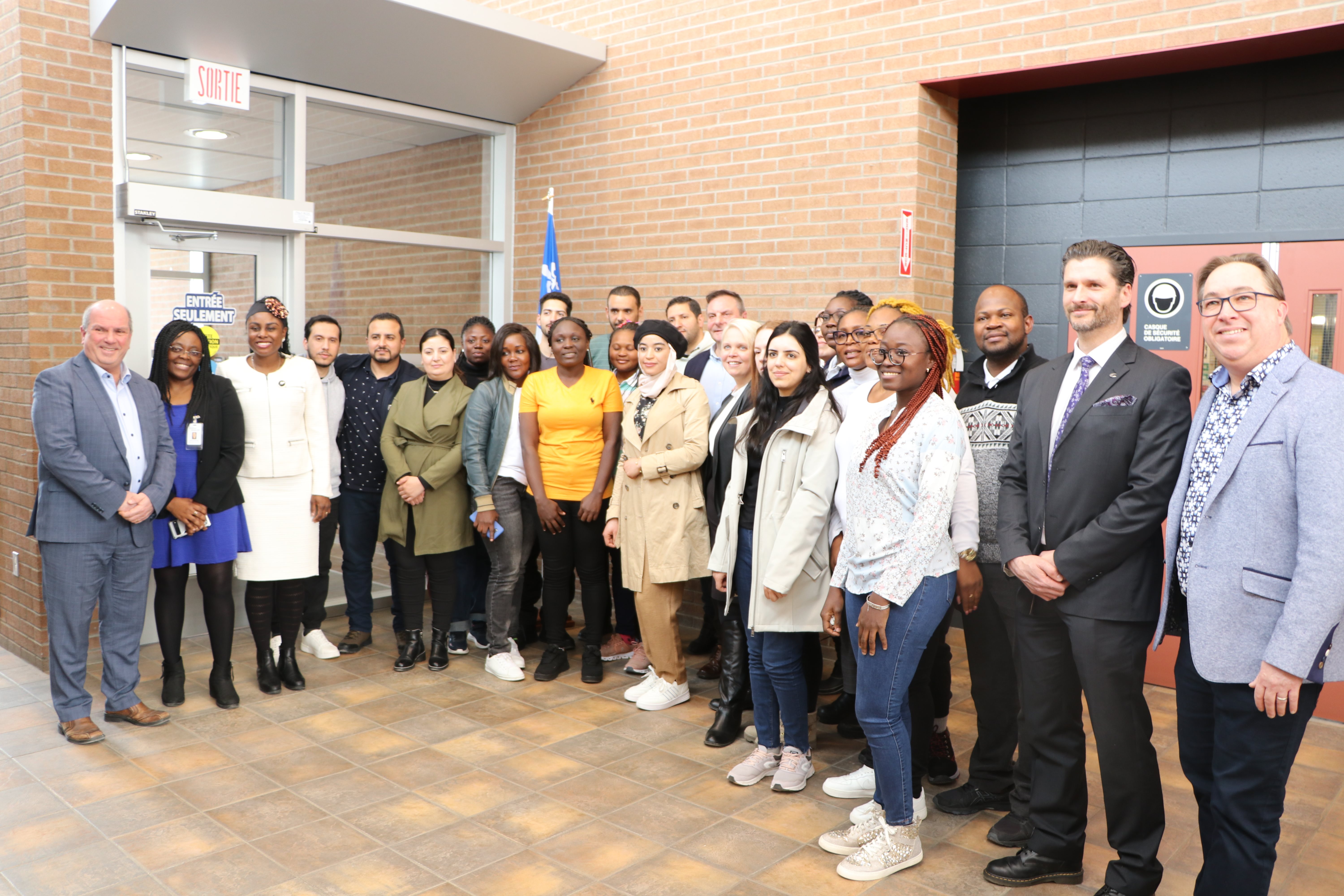 Cohorte d'infirmières et d'infirmiers africains qui suivent la formation Intégration à la profession infirmière donnée par le Cégep Limoilou dans la région de Portneuf