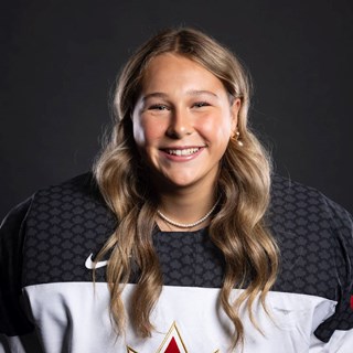 Marilou Grenier, en uniforme de hockey Canada.