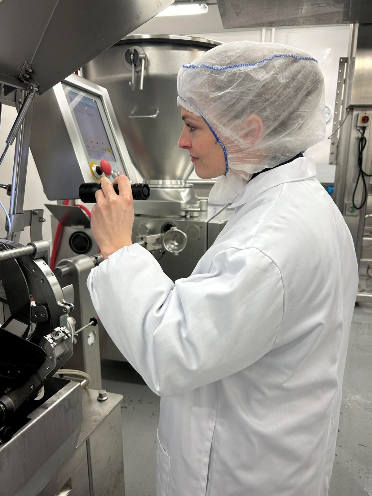 Mélodie Lévesque, technicienne en contrôle qualité à l'usine duBreton